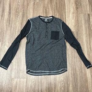 Express quarter button up, longsleeve, men’s medium